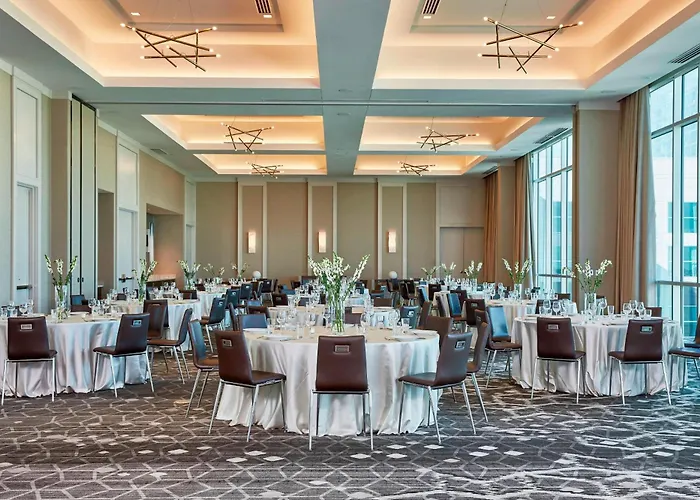 Hotel with Tennis: Ac Hotel Nashville Downtown