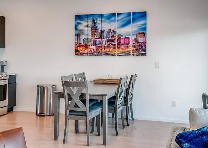 Private Villa: Eve Nashville